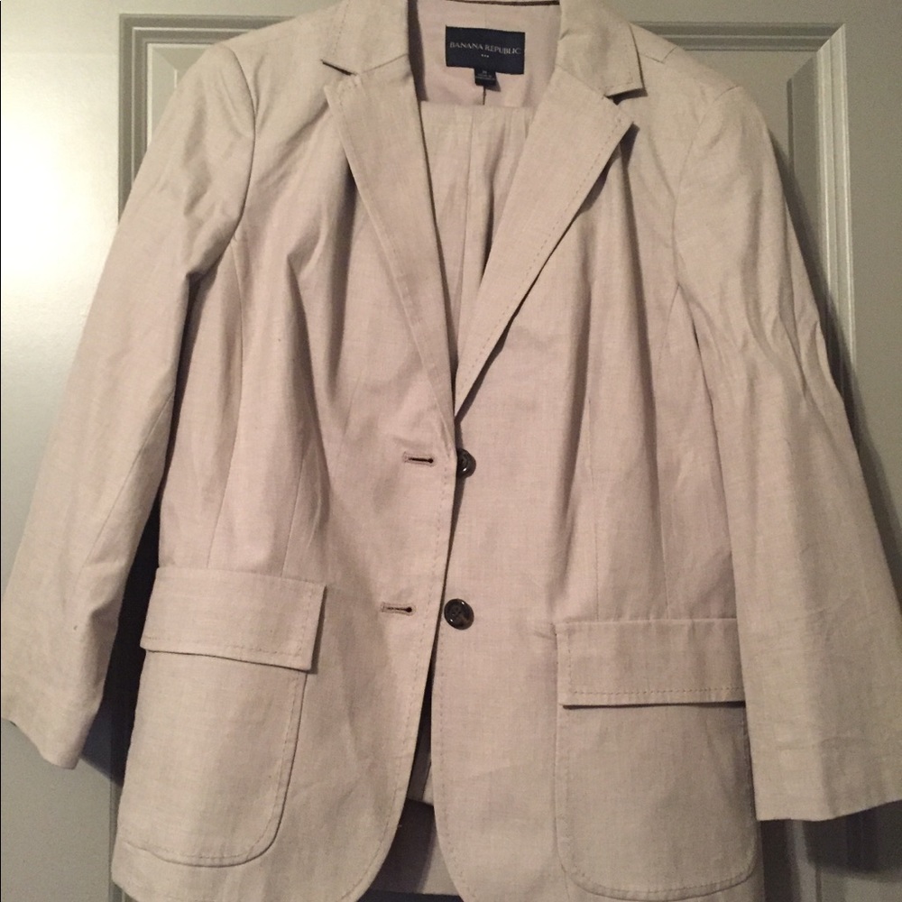 Banana Republic Women’s Suit